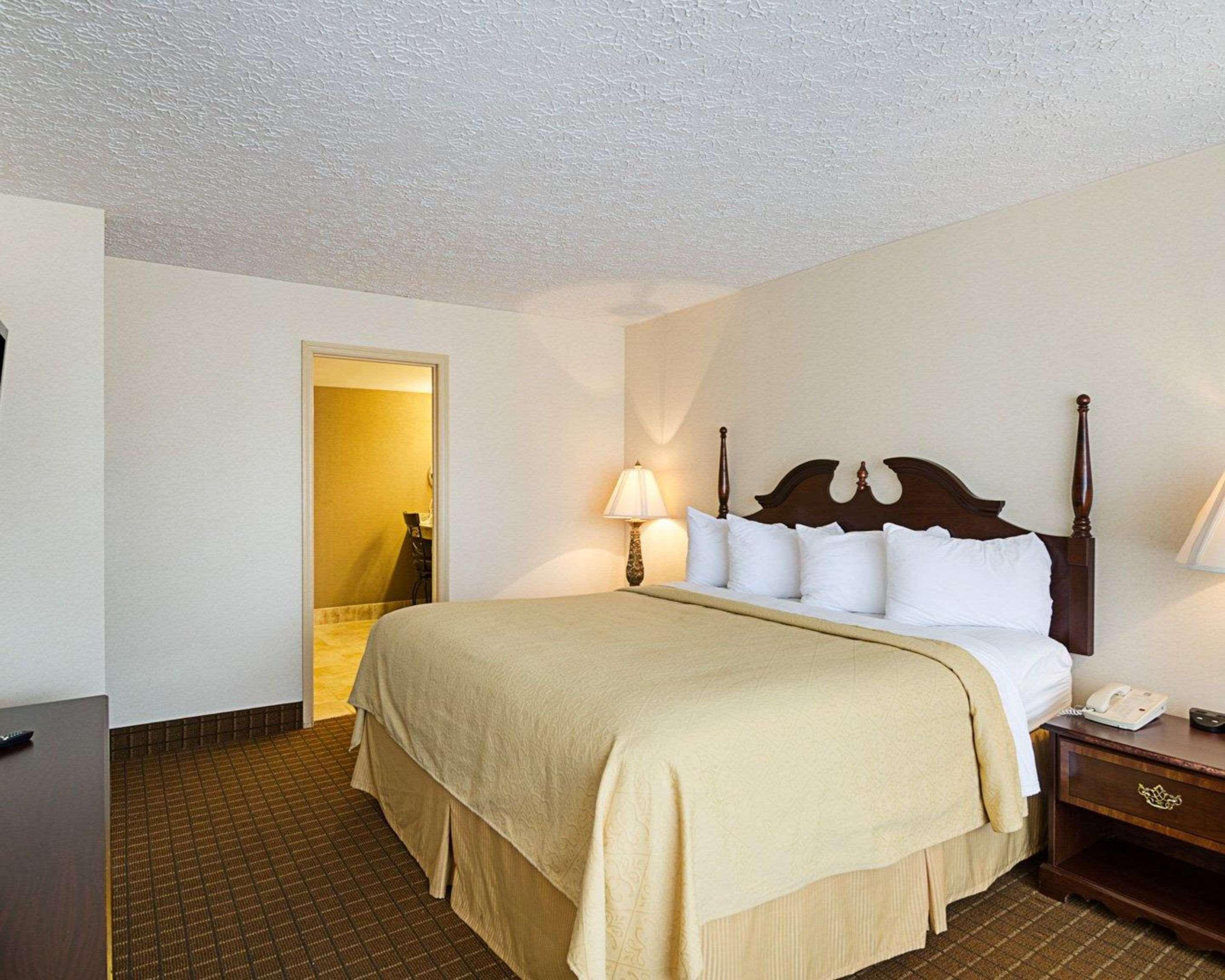Quality Inn Льюисберг Экстерьер фото