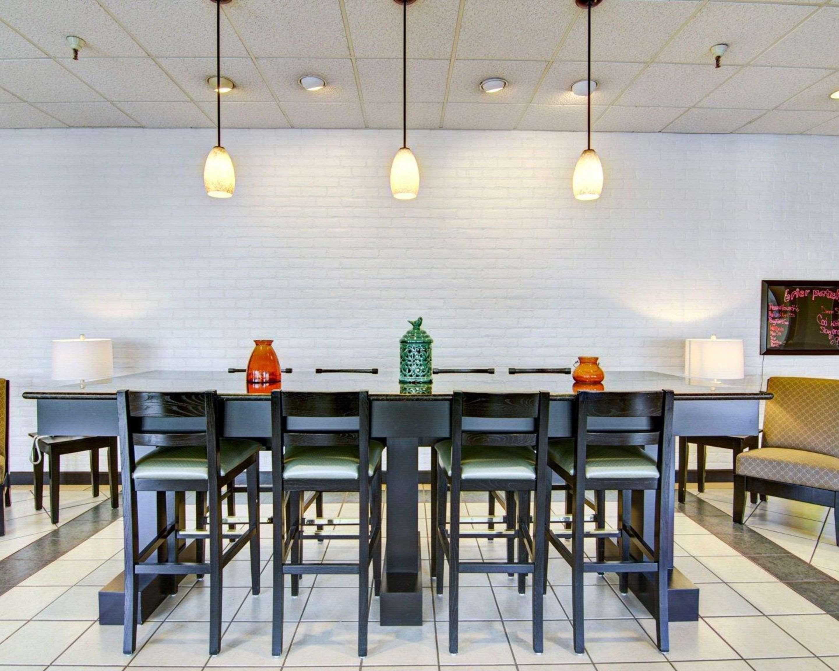 Quality Inn Льюисберг Экстерьер фото
