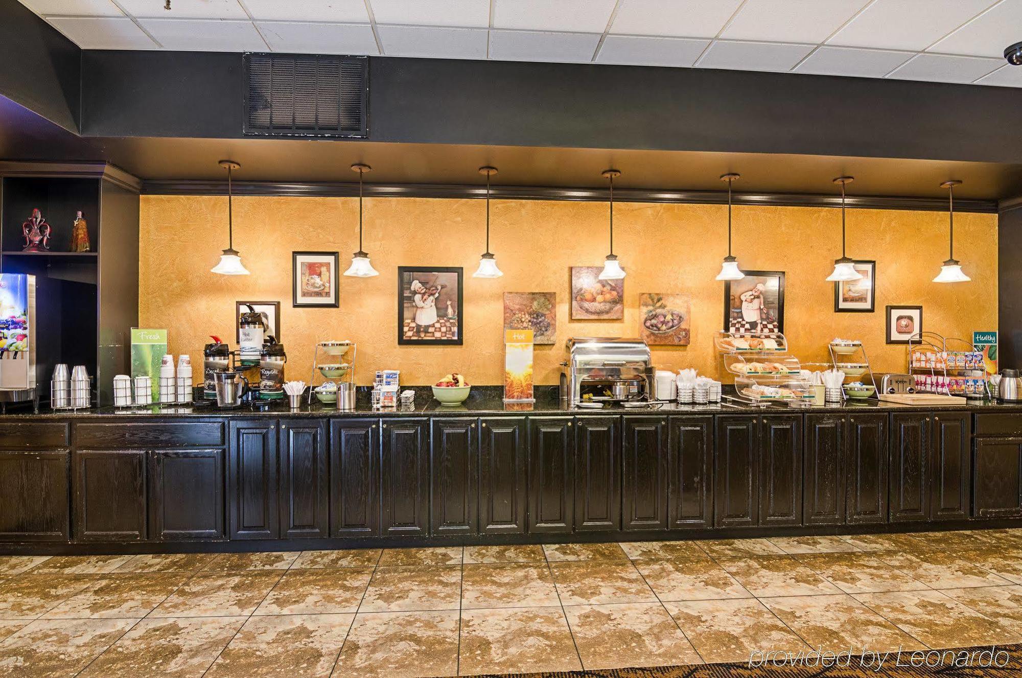Quality Inn Льюисберг Экстерьер фото