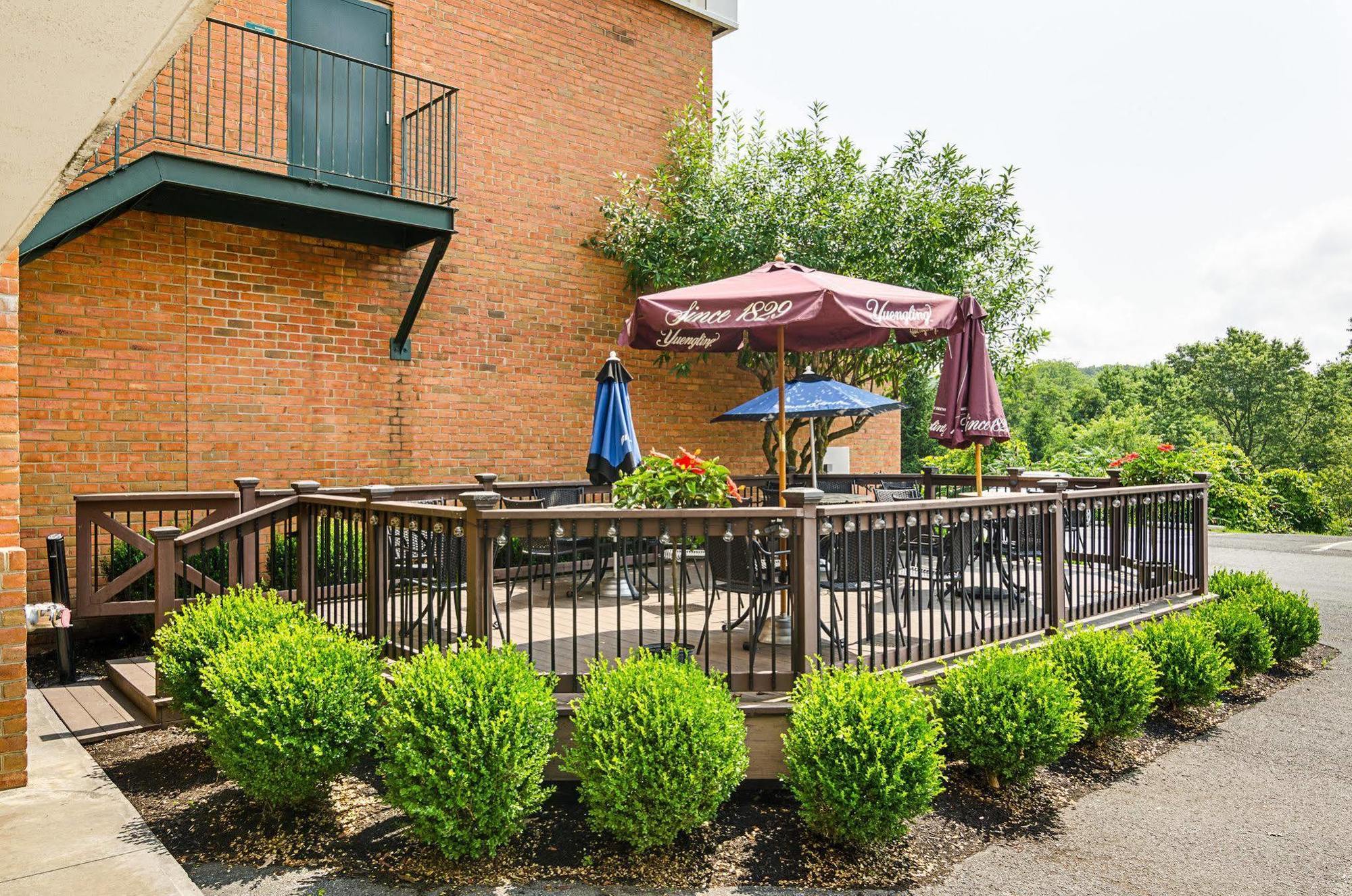 Quality Inn Льюисберг Экстерьер фото