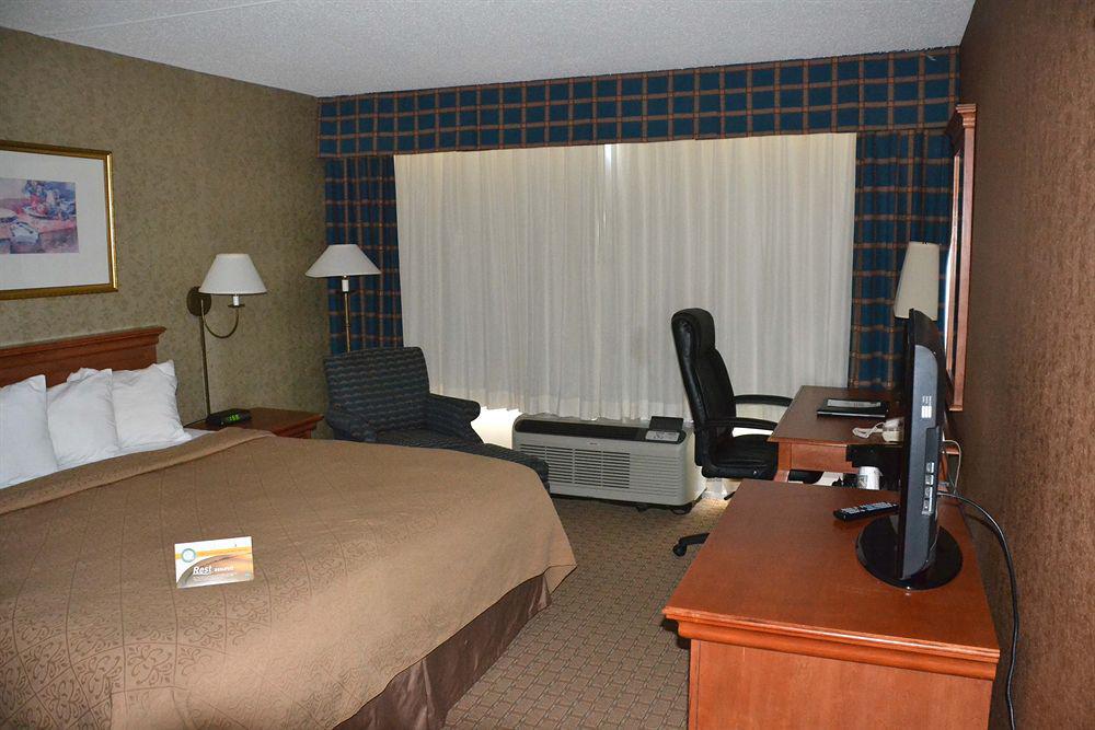 Quality Inn Льюисберг Экстерьер фото