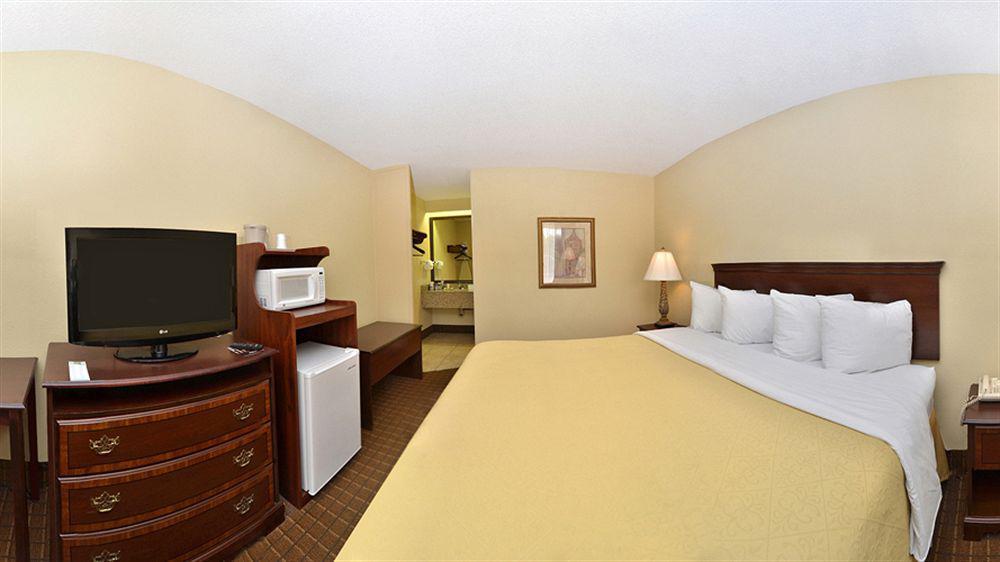 Quality Inn Льюисберг Экстерьер фото